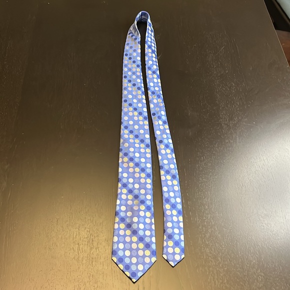 Michael Kors 100% Silk Tie - Picture 2 of 3